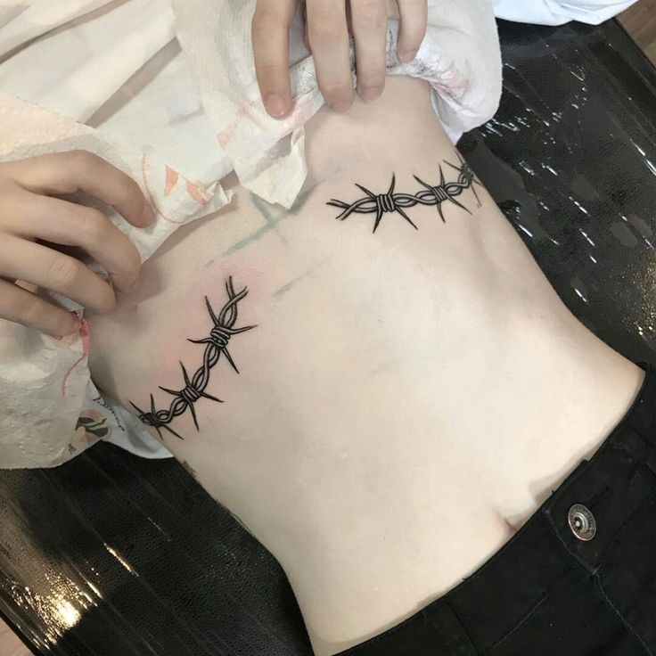 rottinghumanoid's tweet photo. ✧・゚: *✧・゚:*
Goth / nu goth thinspo thread 🦇
✧・゚: *✧・゚:* https://t.co/GjbIrTYdq1