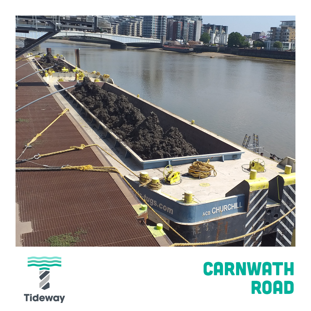 TidewayLondon's tweet photo. A barge filled with material excavated from the tunnel ready to be transported on the Thames from Carnwath Road riverside.
By using the river, we remove the need for hundreds of lorry journeys on London's streets every day #EveryBoatCounts https://t.co/nzTB3akd7G
