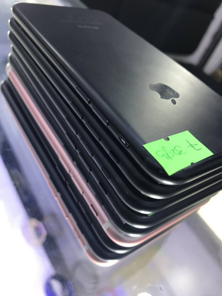 batlink_phones's tweet photo. If you’re in for the best/clean UK-USED deal in the market👇🏽 7 32gb for 75k @batlink_phones
#futa #futo #unilag #yabatech #lautech #lasu #funab #lekki #ikeja #uniport #babcockuniversity #oau https://t.co/MpZ8LZDBvd