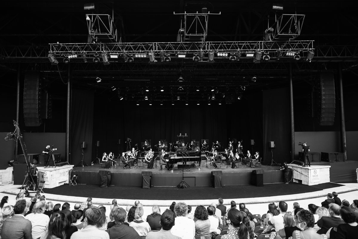 BorusanSanat's tweet photo. Patrick Hahn yönetimindeki @BIFO_ , aylar sonra ilk defa izleyicisiyle buluştu; bu konser aynı zamanda 48. İstanbul Müzik Festivali’nin bu yılki programının tek izleyicili konseriydi… https://t.co/OymdOucIIk https://t.co/ryLFretUmj