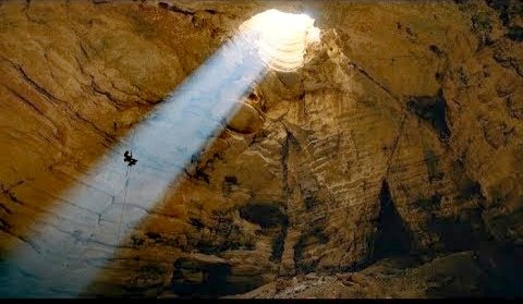 Hanuman reduced himself to the size of a beetle and entered the crack only to discover that it was no crack but the entrance to a tunnel that led to the Nag Lok, the land of serpents. He met Vasuki, the king of serpents there and informed him of his mission.