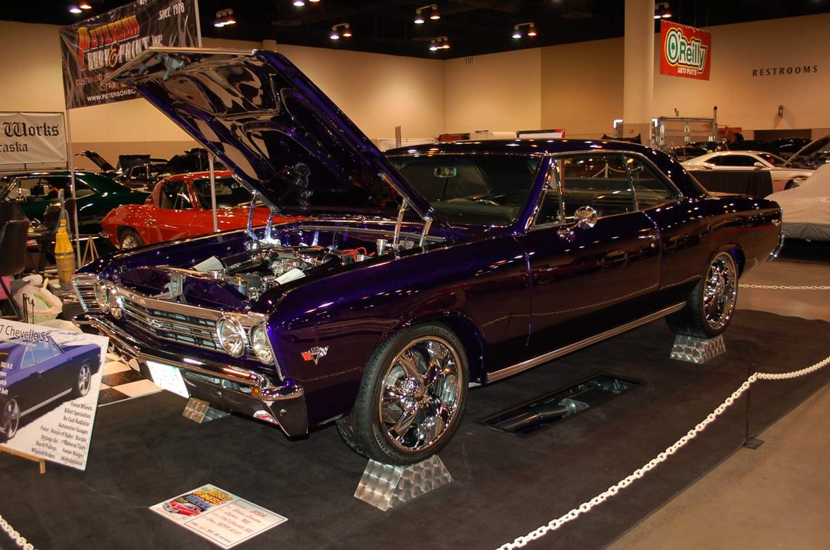 HotRodShows's tweet photo. Looking at some cars from the 2012 @SummitRacing Show Car Series. We look forward to seeing you again soon at upcoming World of Wheels, Autorama &amp; Cavalcade of Customs events! #autorama #worldofwheels #cavacadeofcustoms #isca https://t.co/Ma3FzMAS6Y