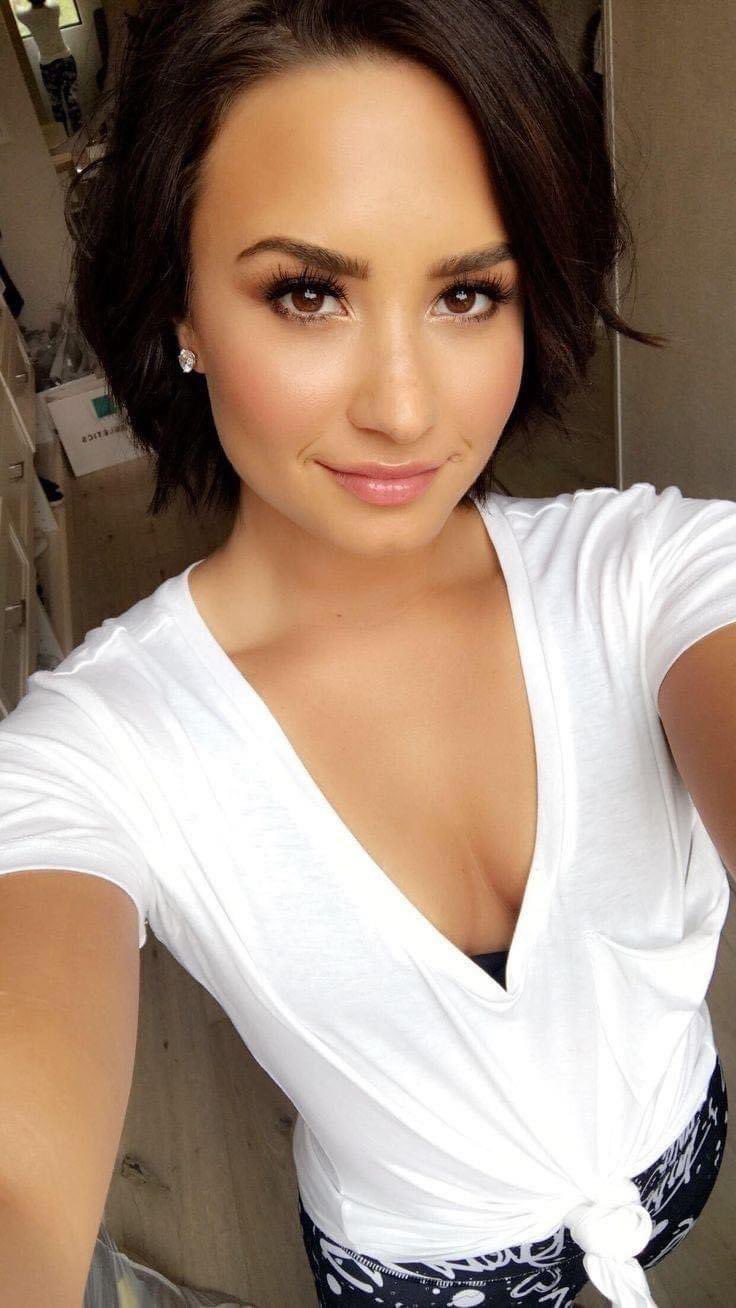 Demi Lovato (Happy Birthday  ) 