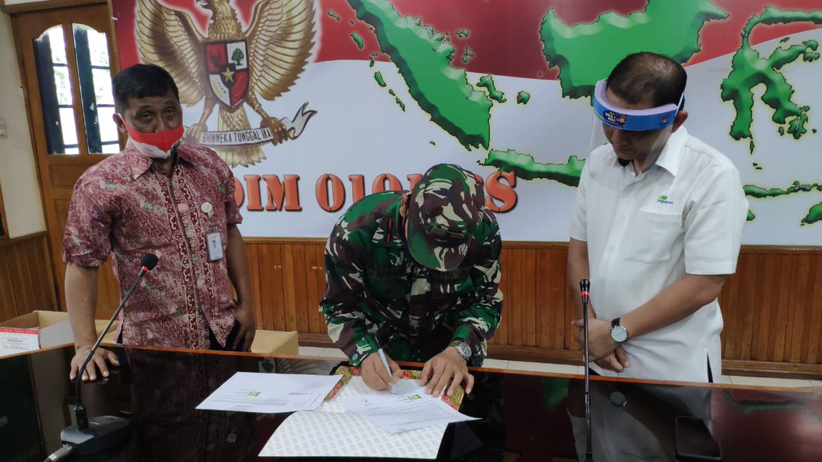 keretaapikita's tweet photo. KAI Berikan Bantuan Perahu LCR di Aceh
Melalui program CSR, KAI menyerahkan bantuan berupa perahu LCR senilai 30 juta rupiah, Selasa, (18/8) di Subdivre 1.I Aceh. #CSRKAI https://t.co/QJAvvFs8qa