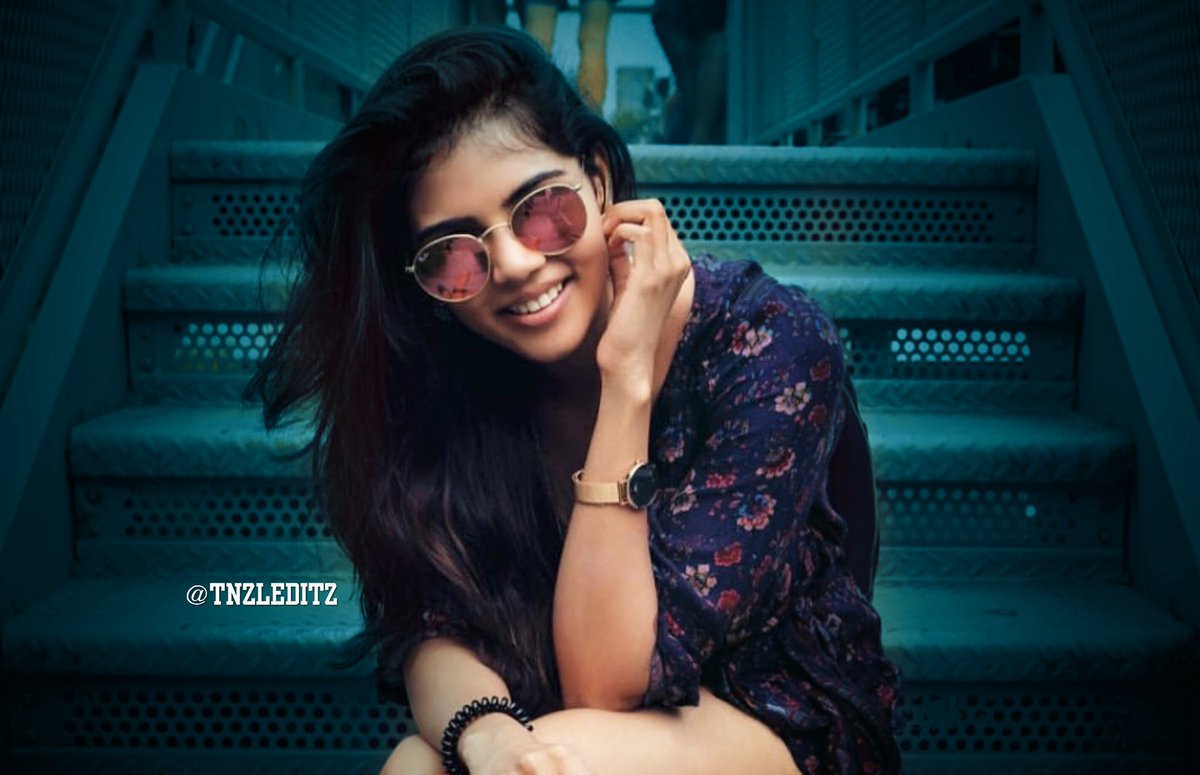 tnzleditz's tweet photo. Let's Play a game : 😇

#smileychallenge 
Retweet with comment ur favourite actor &amp; actress smiling pic😍

Bytheway only one no heros😎 for me 
@kalyanipriyan #kalyanipriyadarshan 
Iam nominating @KalyaniPriyanTN @iam42_ @TrendKalyani @Kalyanipriyans @Sathish_Keerthy &amp; all flwrs https://t.co/2Oqwfc2iXY