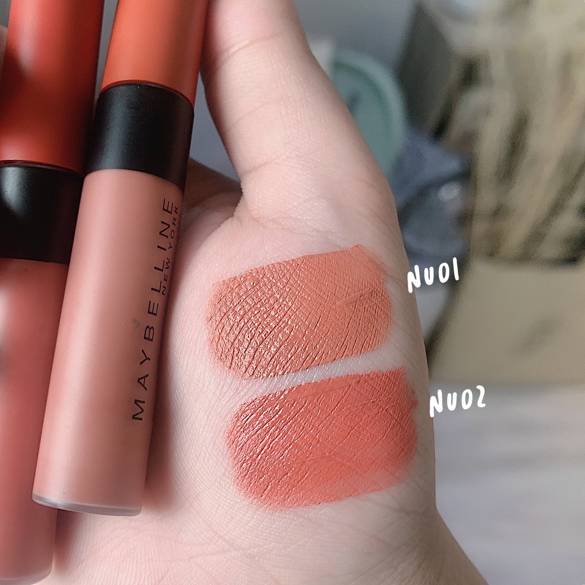 PretzzelReview's tweet photo. ลิปเมเบอลีน Sensational liquid matte คอลเดอะนู้ด อันนี้สีสวยละมุนอยู่นะ โทนพีชๆน่ารัก เอามาผสมกัน ใช้เบอร์ 01 กับ 02 คือดีงาม เป็นลิปจิ้มจุ่ม เนื้อแมท เกลี่ยง่าย สีชัดกลบสีปากมิด https://t.co/GyUVt8VVUb