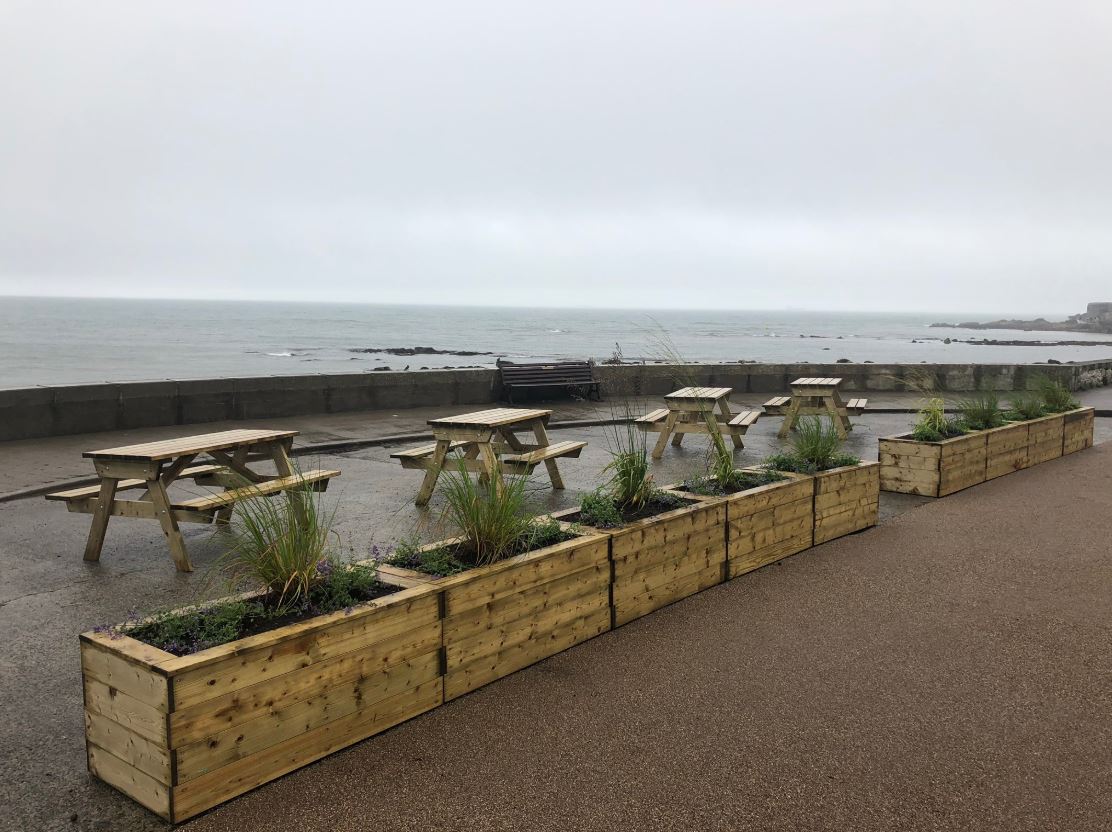 dlrcc's tweet image. Placemaking progressing well in #glasthule &amp;amp; #sandycove, although it’s a drizzly day. A big thank you to the residents, businesses &amp;amp; wider community for your patience, engagement &amp;amp; ideas to create a safe &amp;amp; welcoming place to live, visit &amp;amp; shop. #dlrcc #InThisTogether
#liveability