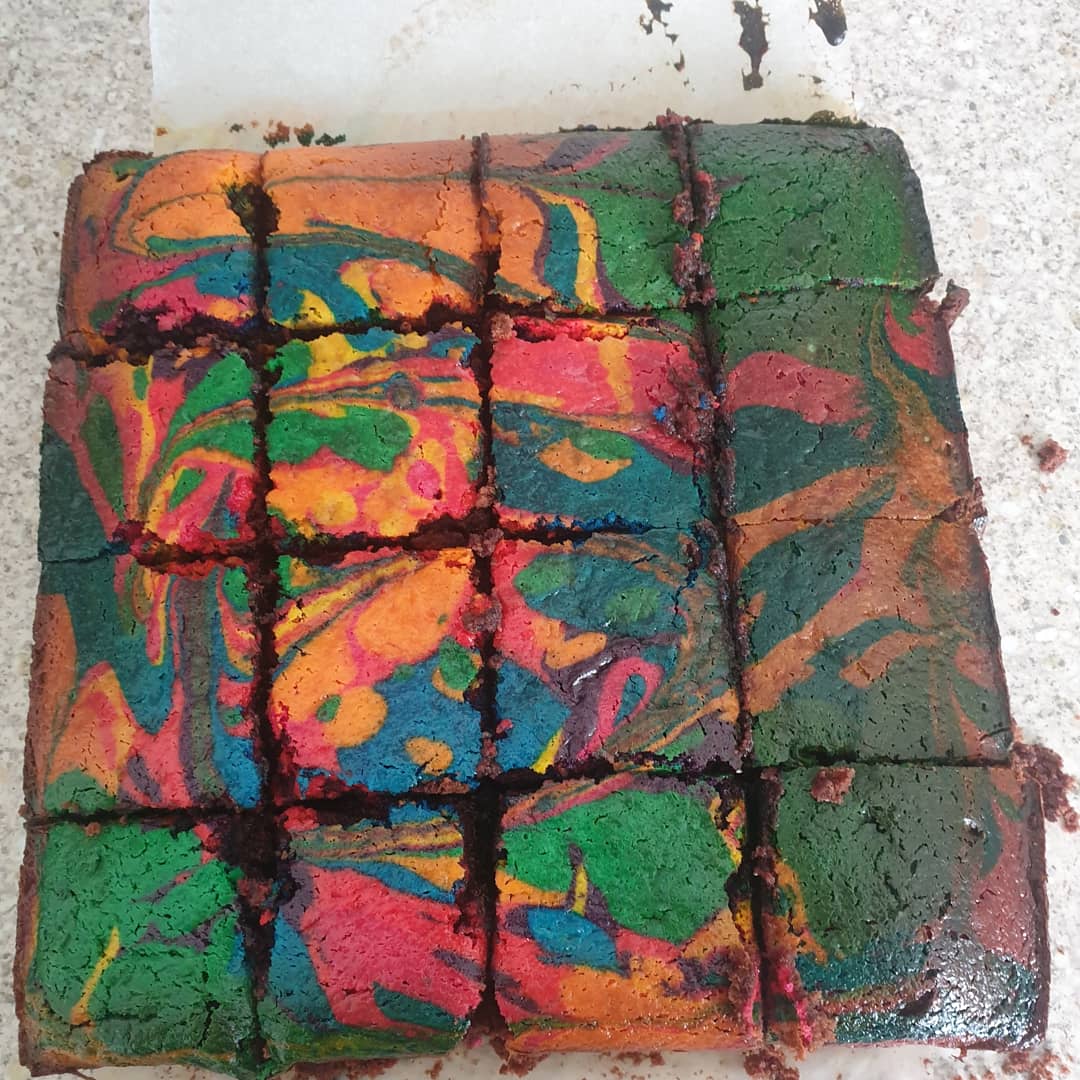NewmanNibbles's tweet photo. Yummy Rainbow Cheesecake Brownies! Use the special August offer to get a tray for just £10! 🌈🦄🌈
#NewmansNibbles #rainbow #brownies https://t.co/kR8E0OM5Z1