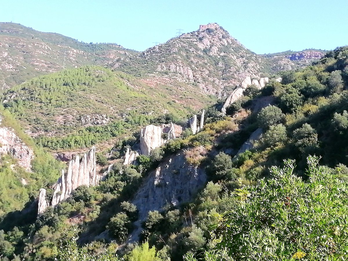 valls_pere's tweet photo. Acabem la trilogia amb la pujada a Sant Salvador de les Espases. #vacances2020 #OlesadeMontserrat #montserrati #creudebeca #camidelsvoluntaris #santsalvador #pladelfideuer #roureda #porxosantaoliva. https://t.co/MtCFOMmnBP