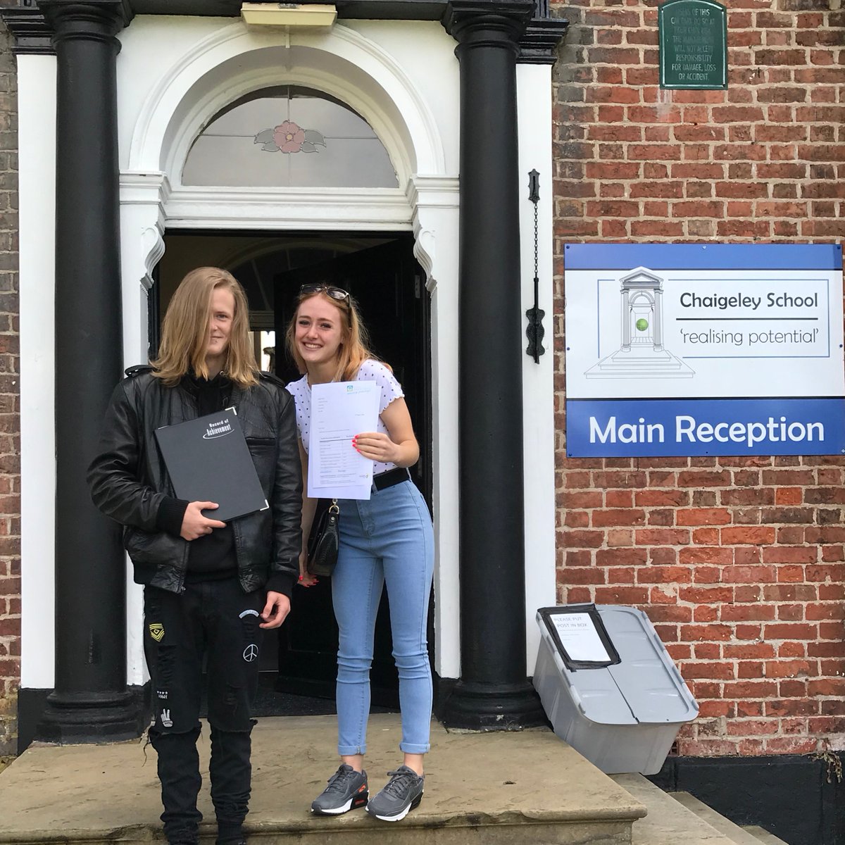 Chaigeley School tweet media