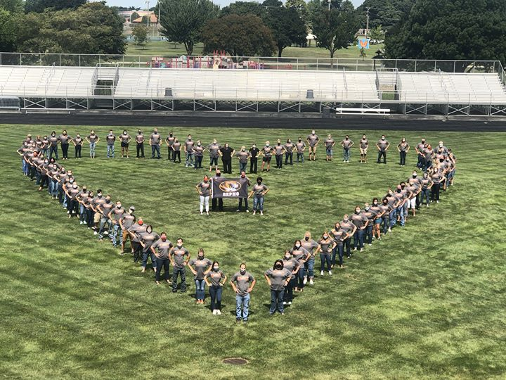 RepMoMiddle's tweet photo. We cannot wait to see our students on August 24th, 2020!!   Checkout the link below for more information about the start of the school year. 
https://t.co/LzeXp4C7V4 #repmoproud https://t.co/u4EZ0TU28G