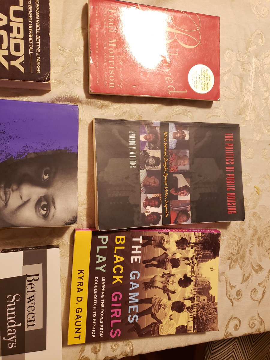 DrRJDBarnes's tweet photo. My syllabus is not done yet because I'm trying to reduce the reading load and go for deep dives in my @mtholyoke Black Women and the Politics of Survival course. How do I choose?...this only scratches the surface! https://t.co/HasqR0G9Xy