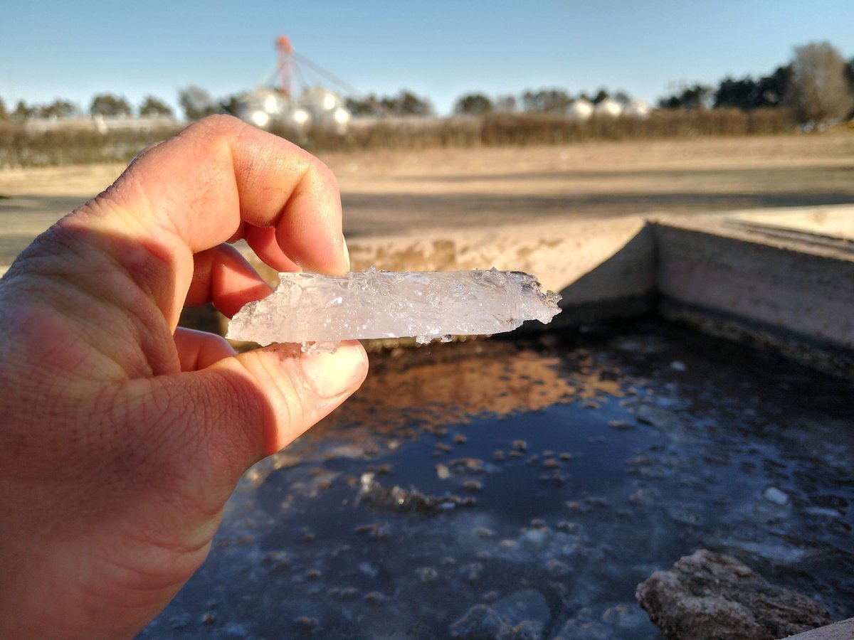 🥶El día mas frió del 2020 en temperaturas mínimas en Berrrotaran.
🧮Helada N° 58 en lo que va del año. 
🕐Mas de 13Hs con Temp bajo cero. 
📉Supero al récord de julio de 2007 (-13.1°C)
❄️Temp. min del Hoy -13.3°C a las 07:22Hs
❄️Zona Rural La Dormida -13.7°C 
❄️A. Gigena -10.4°C