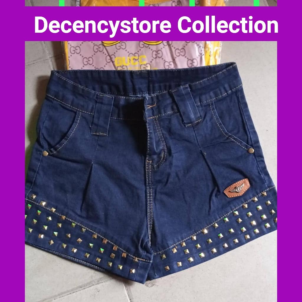 🥴Just swipe left
Looking for where to get quality materials❓
We deliver to your door steps irrespective of location
👉Colors&designs
👉 Small,medium&large sizes
💁Available  in stock
Lagos
08185057009

#shorts #ladiesshorts #ladieswear #ladiesattire #ladiesfashion #ladiesoutfit