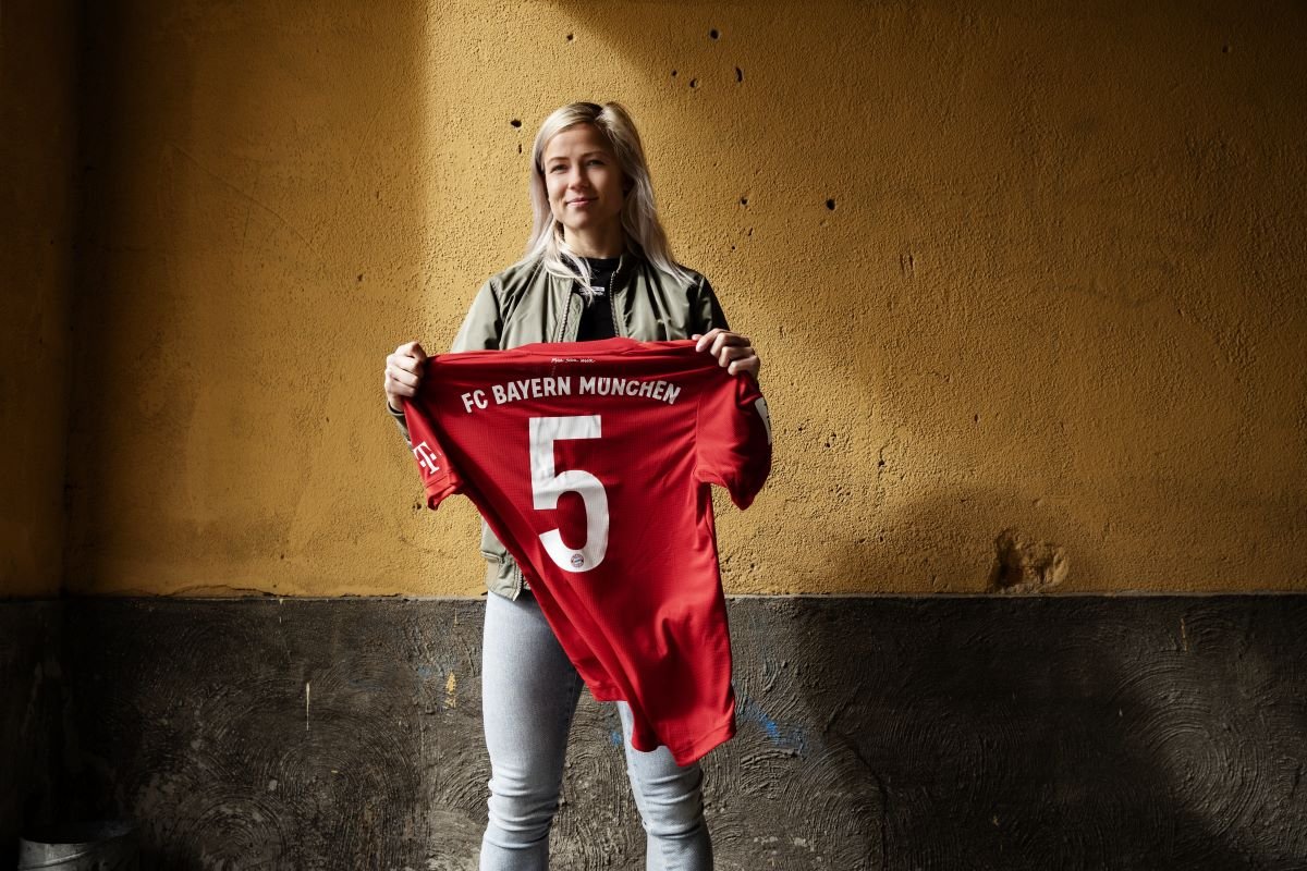 16. Hanna Glas (Bayern Munich) - Possibly the best RB itw rn!-Very dynamic going forward-Good at defending 1v1s-Good crosser of the ball-Makes the supporting runs very well; likes to join the attack-Good on the ball with her distribution-Not great in the air