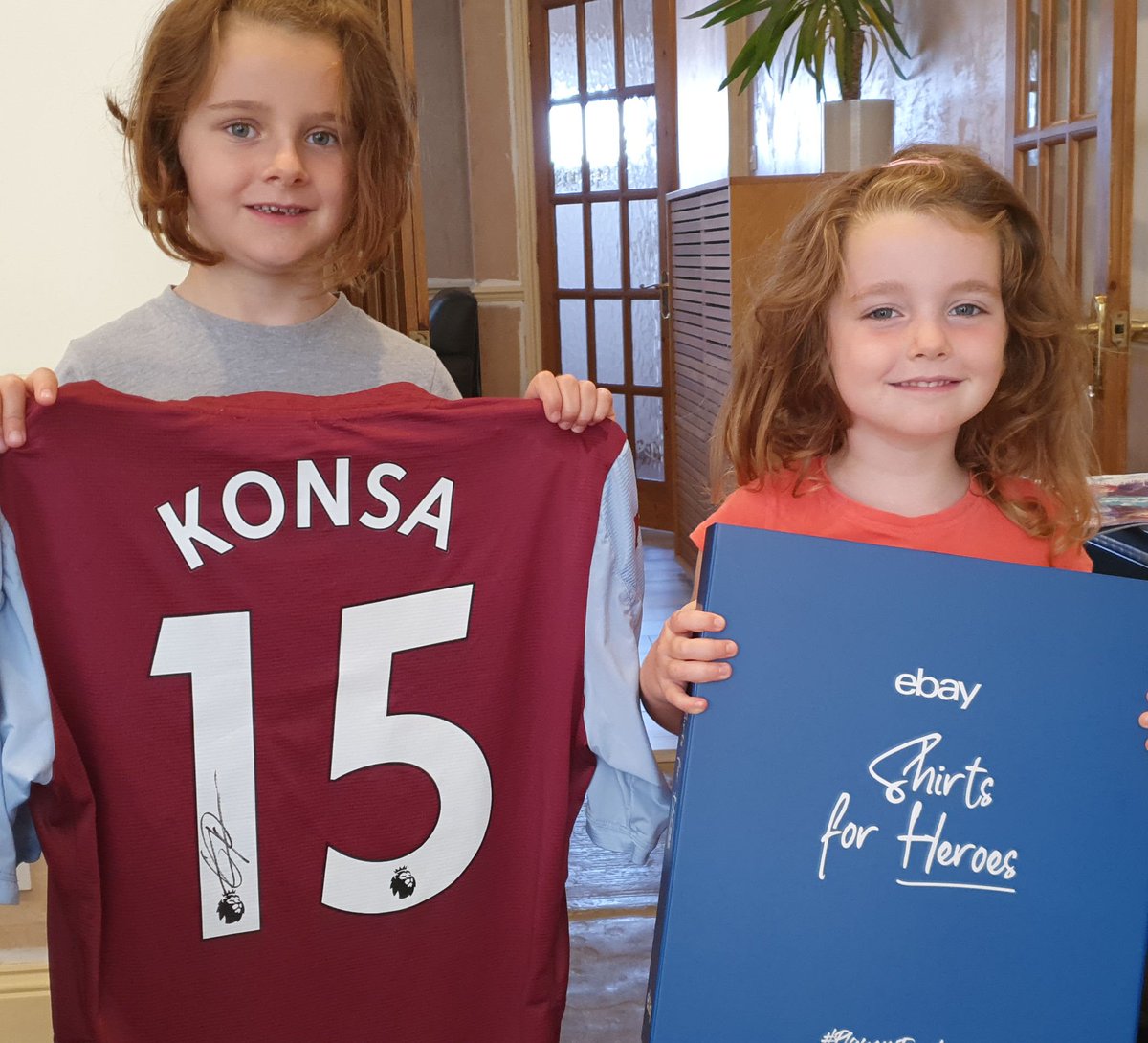 Many thanks @Ekonsa15 Great to be able to support @NHS #shirtsforheroes #AVFC