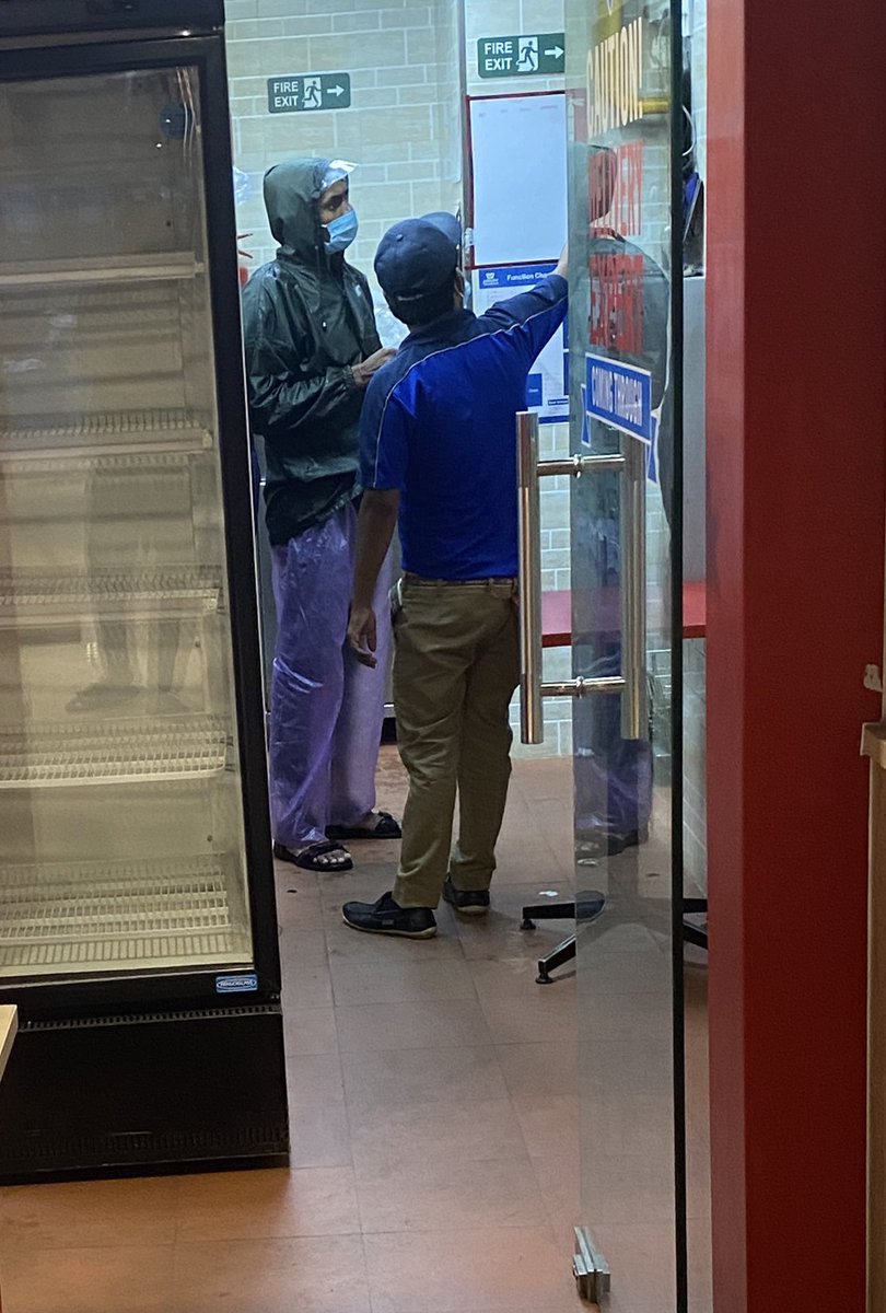 Event_Schemer's tweet image. This domino’s store in ranchi, jharkhand near sujata chowk, Has no person to check the temperature, there is not even a sanitizer at the door.
The staff is not wearing gloves and the  delivery guys are entring the kitchen. 
Is #dominos safe?
@dominos_india