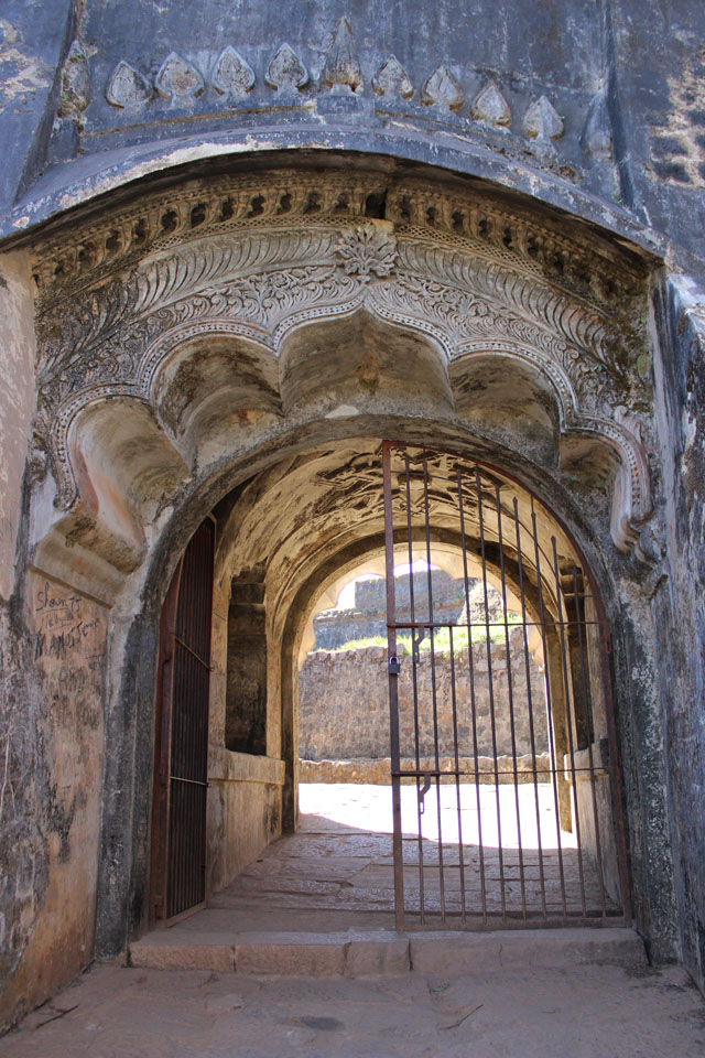 At the same time Manjarabad had some very prominent Indian characteristics.This is mainly the heavily decorated gate with flower like design as well as a cross shaped step-well for storing water.Both of these are unique to Indian forts.