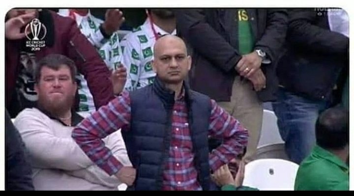 Aiibu_3's tweet photo. ~Police shoots a Criminal 👮🏻‍♂️
~Doctor save his Life 👨🏻‍⚕️
~Court sentence him 2 Death 👨🏻‍⚖️ 
~Doctor 🤷🏻‍♂️ https://t.co/yirE9Q2b70