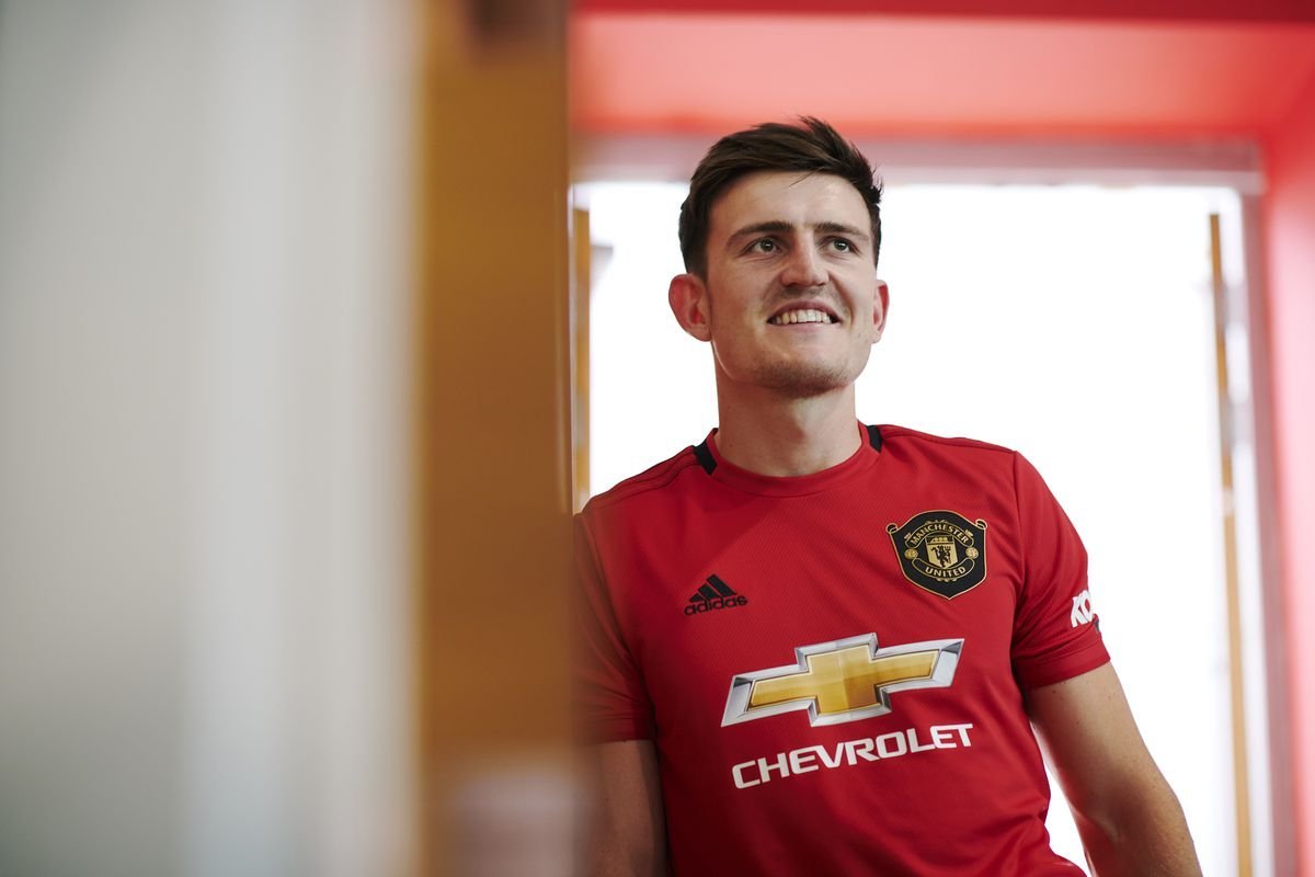*THREAD* : How Maguire has Improved  @ManUtd's defence Harry Maguire became the world's most expensive defender as he signed for Man United. People label him as "Fridge" for his lack of movement but the fact is he has improved United's defence massively  #MUFC  #GlazersOut