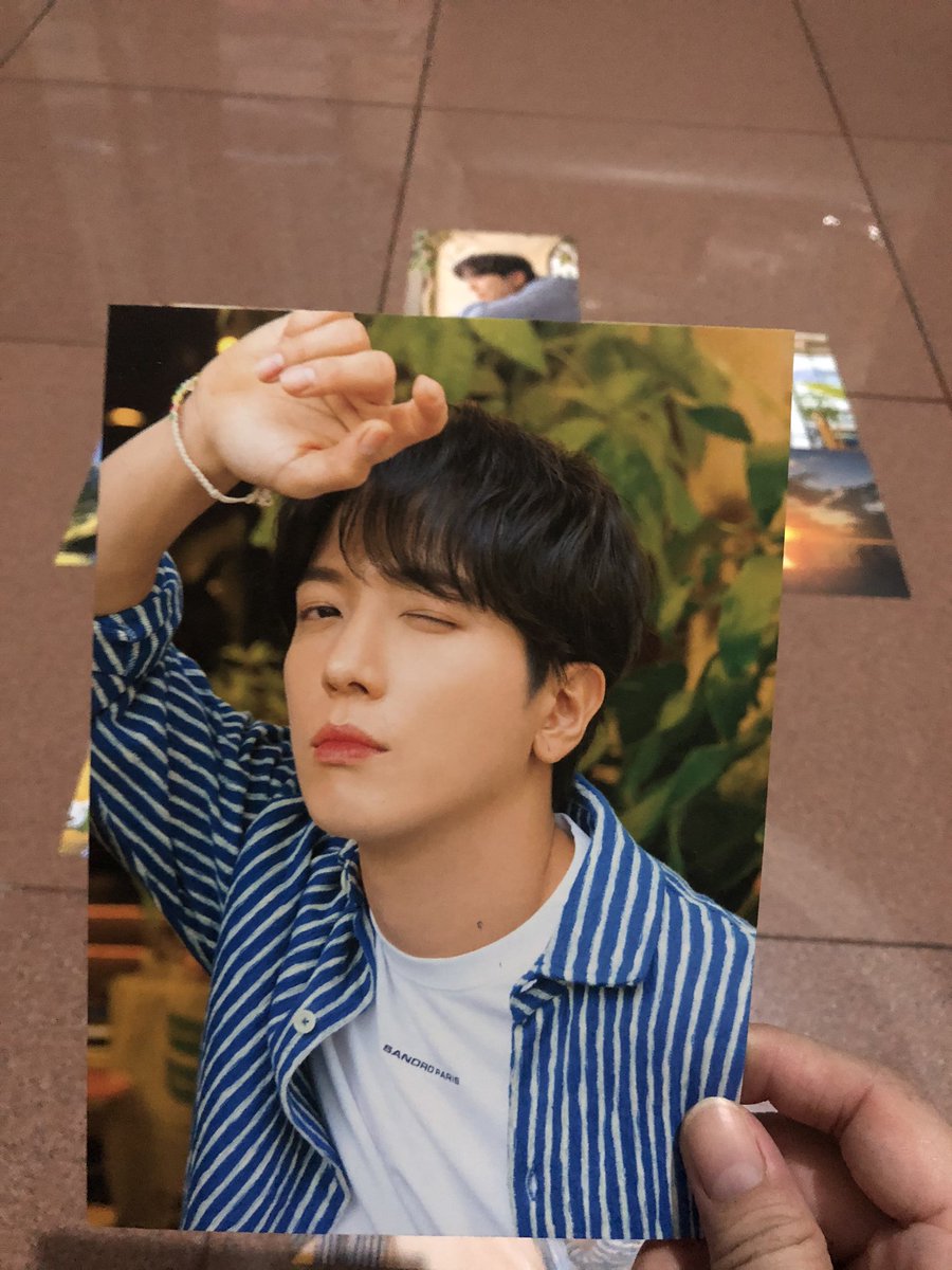 fanny_riyanti's tweet photo. Yeaaayy akhirnya sampai jg... tapi kenapa harus ada pose yang terakhir itu see? Aku jadi ilfeel π€£π€£π€£π€£ udah ga sesuai umur pose nya Bang π #JungYongHwa #Boice #cnblue #alohwa #invitationkit #postcard https://t.co/C4zZC1vQd6