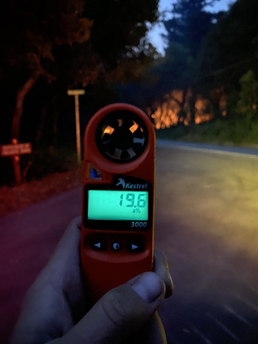 SoCalFirePhoto's tweet image. For your 6am weather briefing from Empire Grade (still) on the #CZUAugustLightingComplex  72.9*F 19.6% RH @NWSBayArea