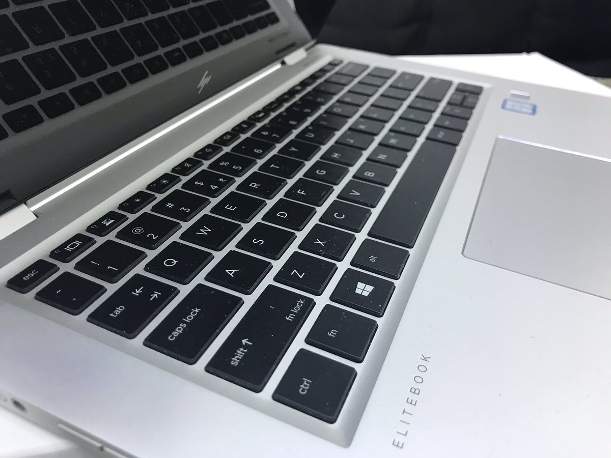 batlink_phones's tweet photo. If you’re in for the best/clean HP 💻 Laptops from batlink_phones
Core i5. 7th gene. 8gb/512ssd
Touch Bar and Key board light
Price: 320k
DM/Call/WhatsApp: 08134072097
#futa #futo #unilag #yabatech #lautech #lasu #funab #lekki #ikeja #uniport #babcockuniversity #oau https://t.co/z71bo6H4zB