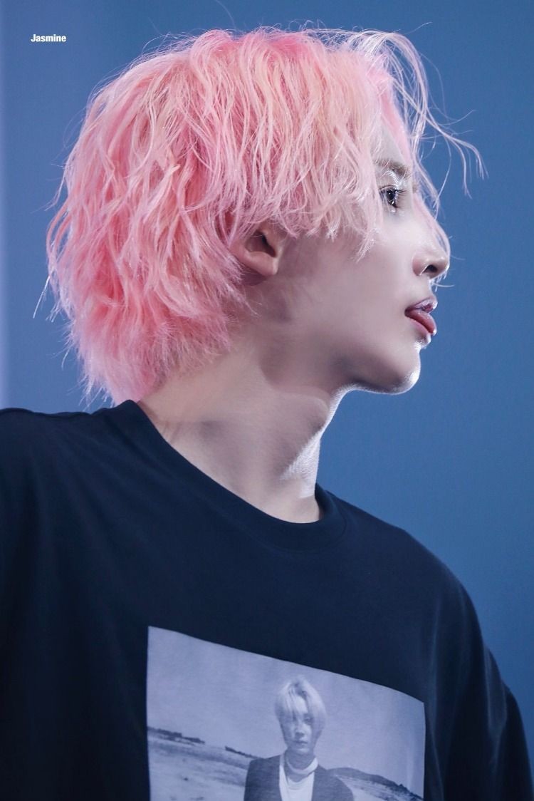 JEONGHAN'S SIDE PROFILEA thread;