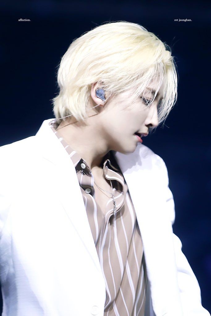 JEONGHAN'S SIDE PROFILEA thread;