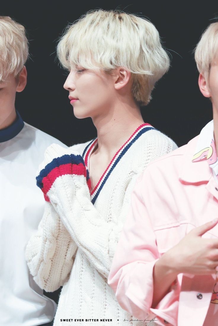 JEONGHAN'S SIDE PROFILEA thread;