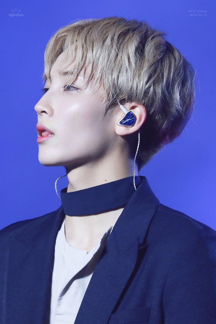 JEONGHAN'S SIDE PROFILEA thread;