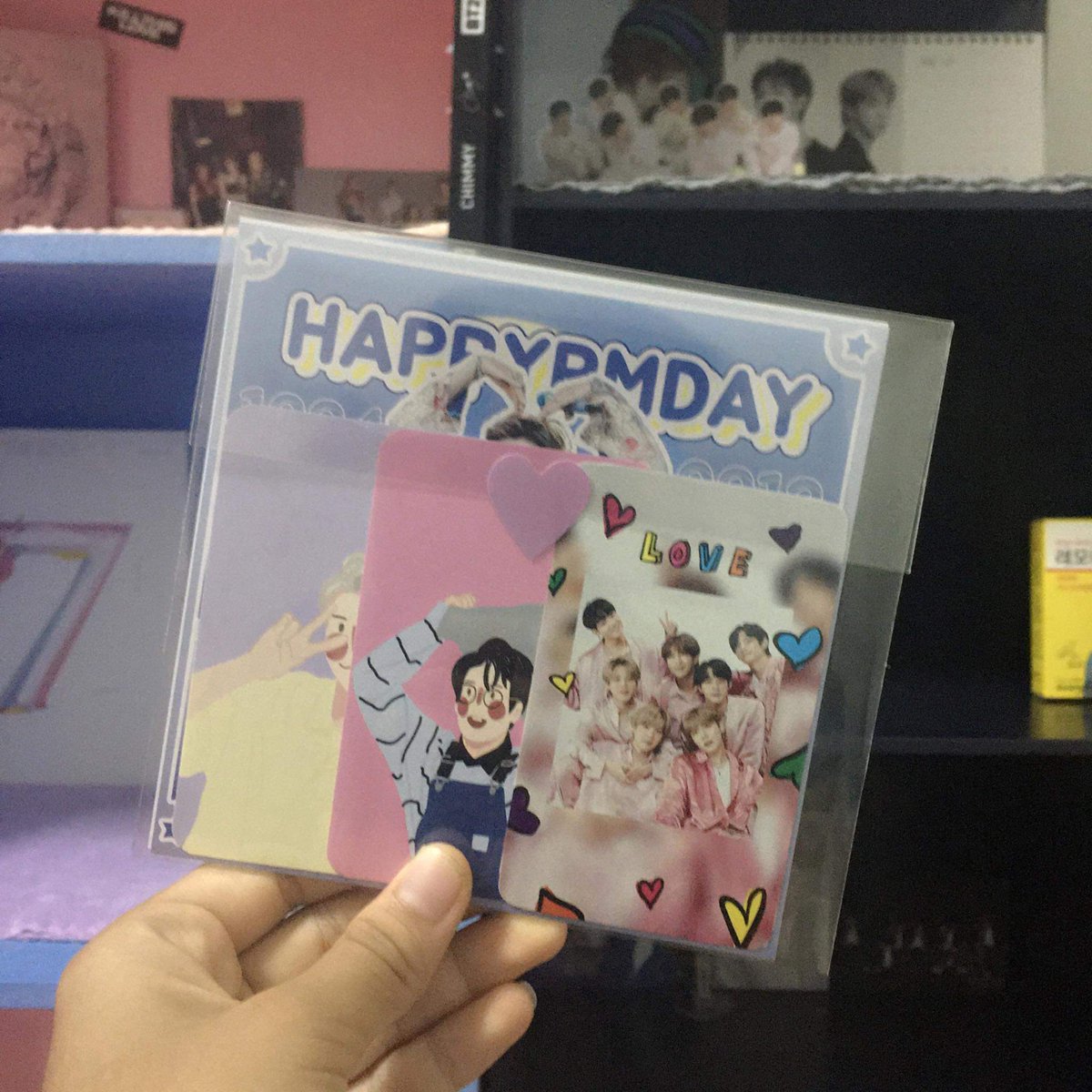 Mkookv97's tweet photo. ได้รับกิ๊ฟอเวจองกุกกับนัมจุนแล้วนะคะ สวยมากๆๆๆ สีสวยภาพสวย จะเก็บไว้อย่างดีเลยค่ะ
#pp_review https://t.co/xVgTID2mjB