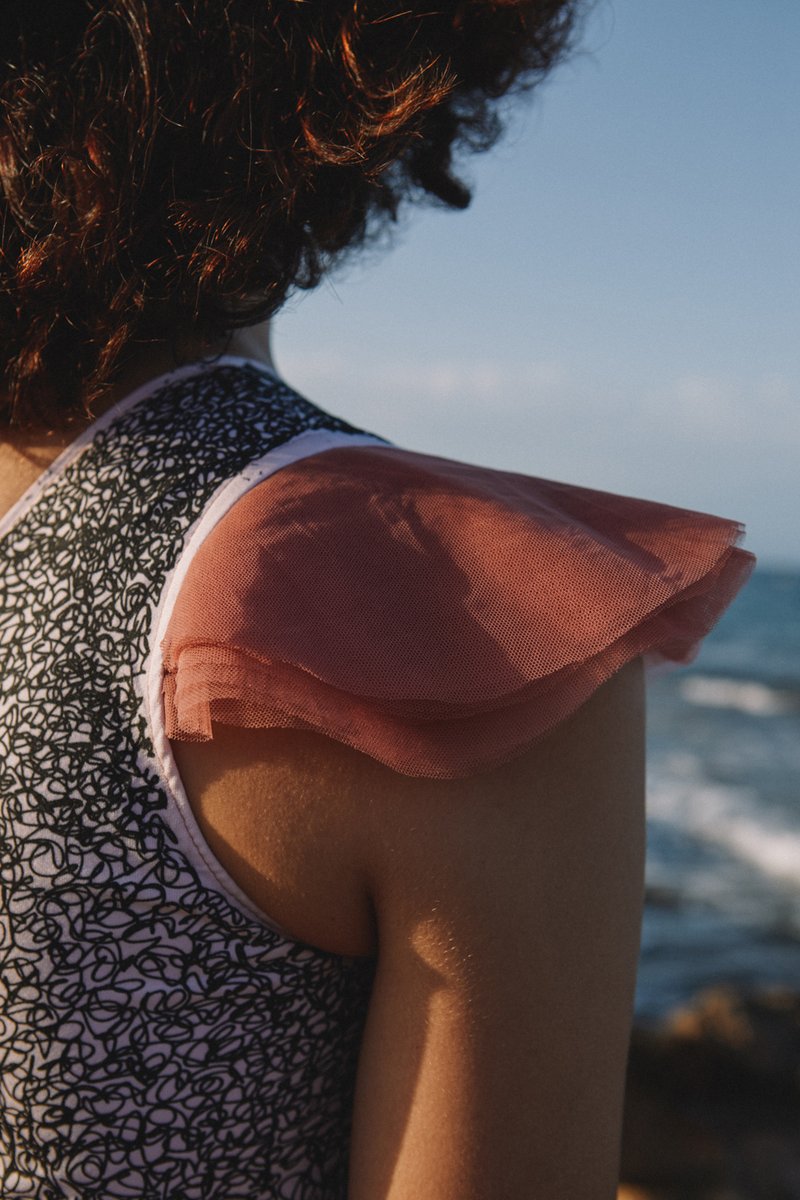 Soñar el arte.

Edición limitada con la colaboración de la artista/ilustradora Sonia Sempere.
#ImanDrisphoto 
#SoniaSempereArt 
#BárbaraEstevemodel 
#ÀnimaMercèInteremocional p/v'20 animamerce.com