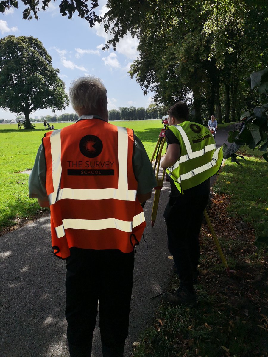 TheSurveySchool's tweet photo. It's all about #PrismConstants &amp; radial #Tacheometry #surveying at the #Surveyschool today. Students from @BrunelSurveys @Vision_co_uk &amp; @Kemp_Survey making the most of the riverside setting.
@surveyassoc #surveytraining #surveylife #BacktoBasics #stadia #tsasurveyingcourse https://t.co/pTCMFbZOXV