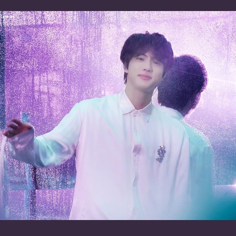 moooniiiiren's tweet photo. #/석진이와_띄우는_107번째달
#/107thMoonByJin 

Айтьюнс у меня нет, но я очень рада за Джина и за Арми💜 Любимая песня🌑🌍 https://t.co/4C2BuIIZK6