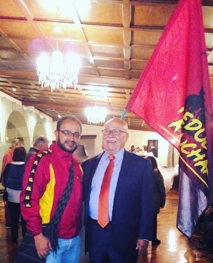 Una vida entregada a la lucha por los derechos de la gente....del pueblo.

Hasta siempre compañero Abel.

Levantaremos las banderas en defensa de la educación pública!!