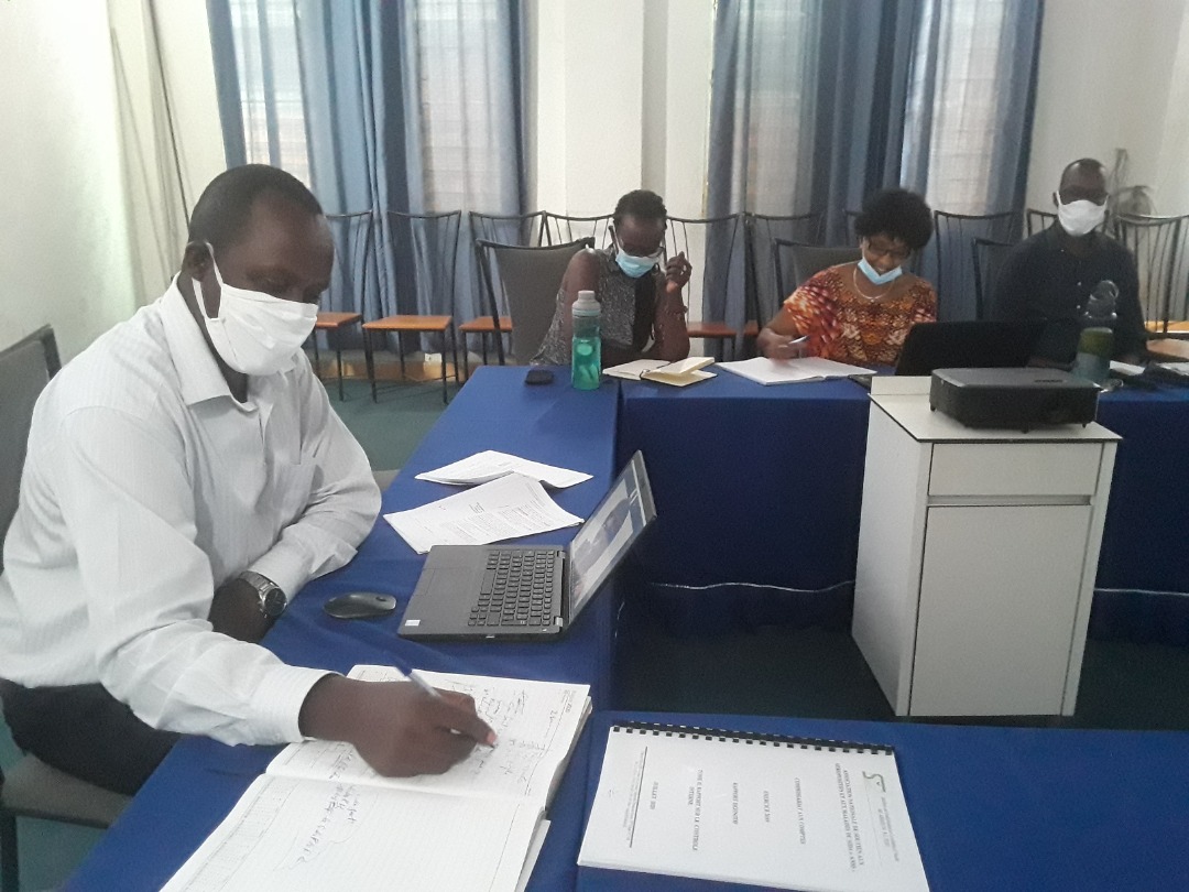 AnssBurundi's tweet photo. Dans le cadre d'échanger avec les équipes de l'#ANSS par catégorie, la Présidente de l'#ANSS en réunion zoom aujourd'hui a rencontré le service administration pour recueillir leurs doléances et les encourager. https://t.co/XGZDTsae5b