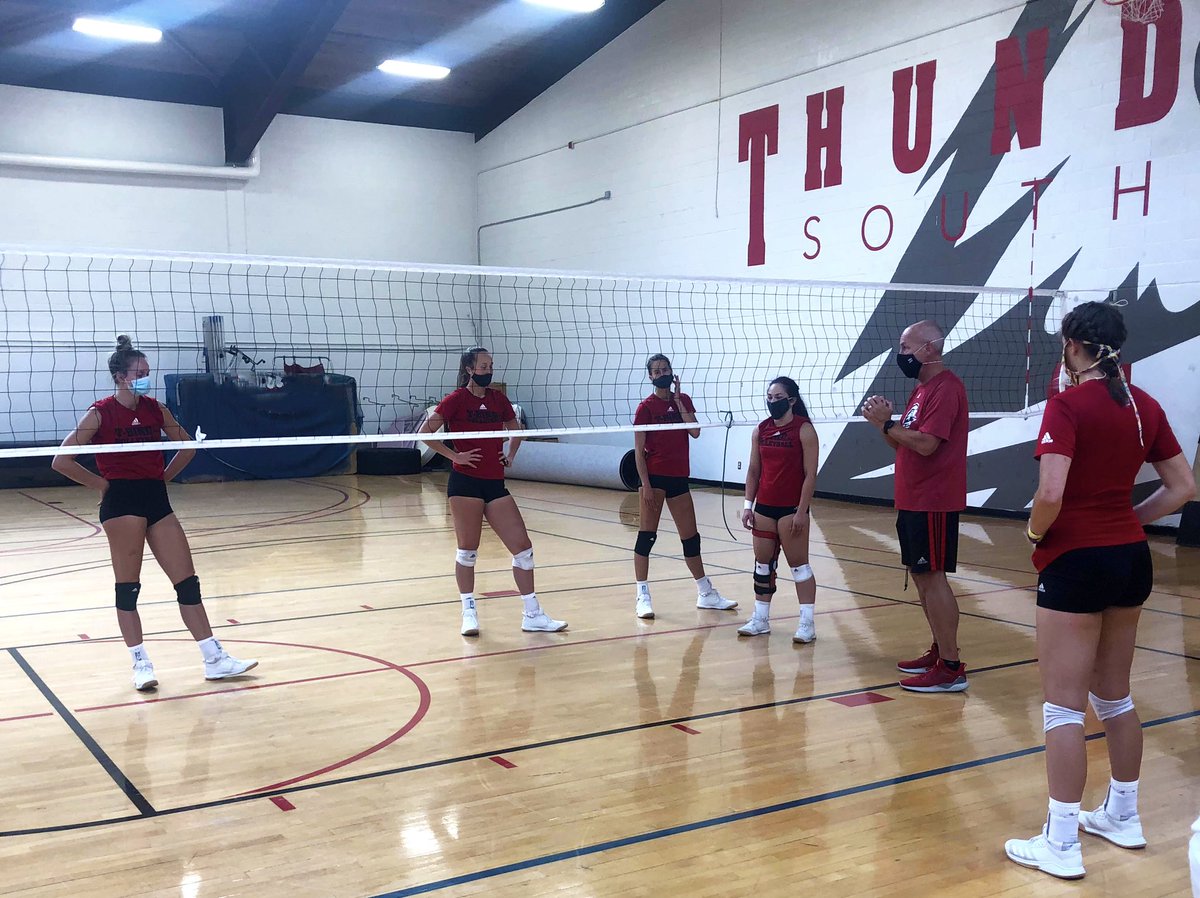 SUUVolleyball's tweet image. “Stand tall, look to the future, and drive on!” 
-Admiral William H. McRaven

 #StormTheSky🌩 #tbirdvball #BEtheFIRST