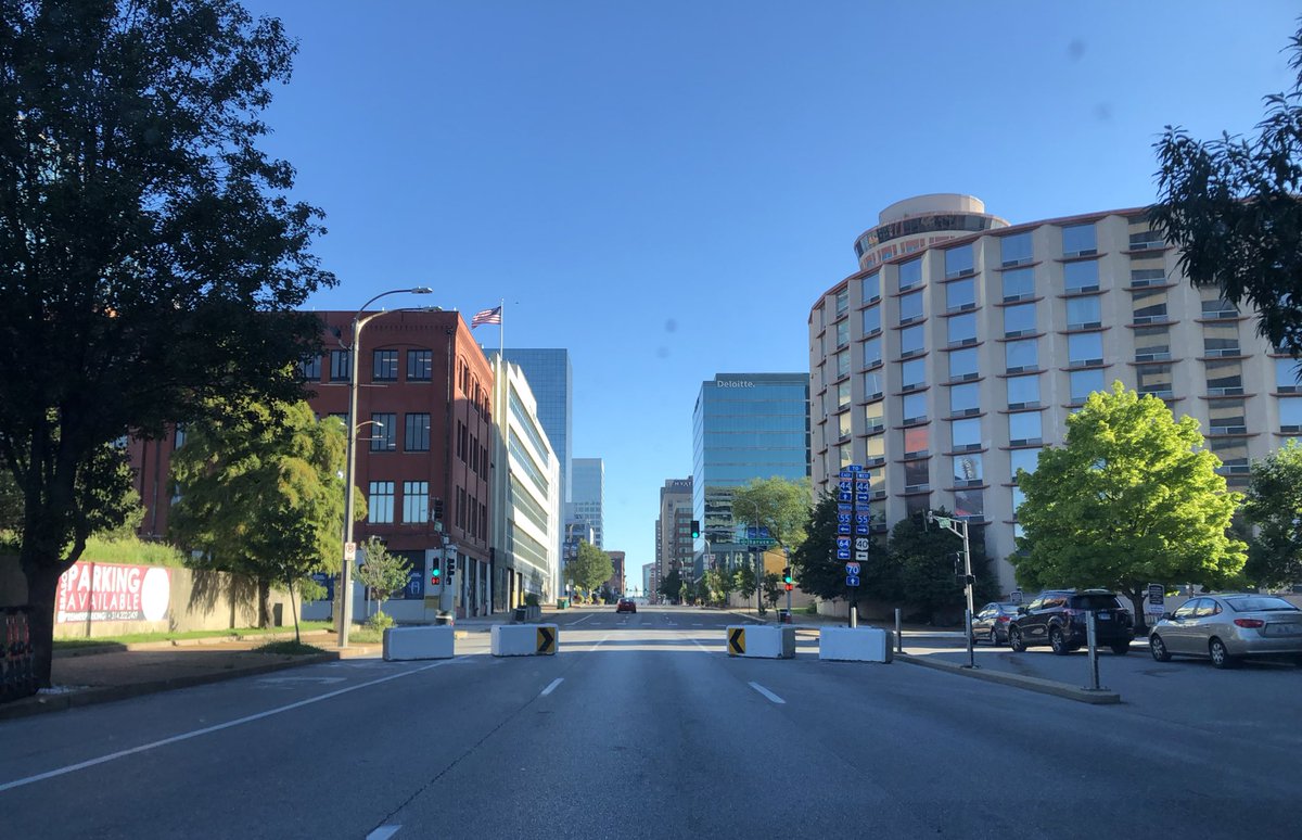 catherinegilb09's tweet photo. Oh hey, it’s almost like traffic calming, narrowing streets, and prioritizing ped safety is a useful strategy... #STL, are we committed to this or not? Because if yes, let’s do this stuff for real. https://t.co/WgIINhQOJM