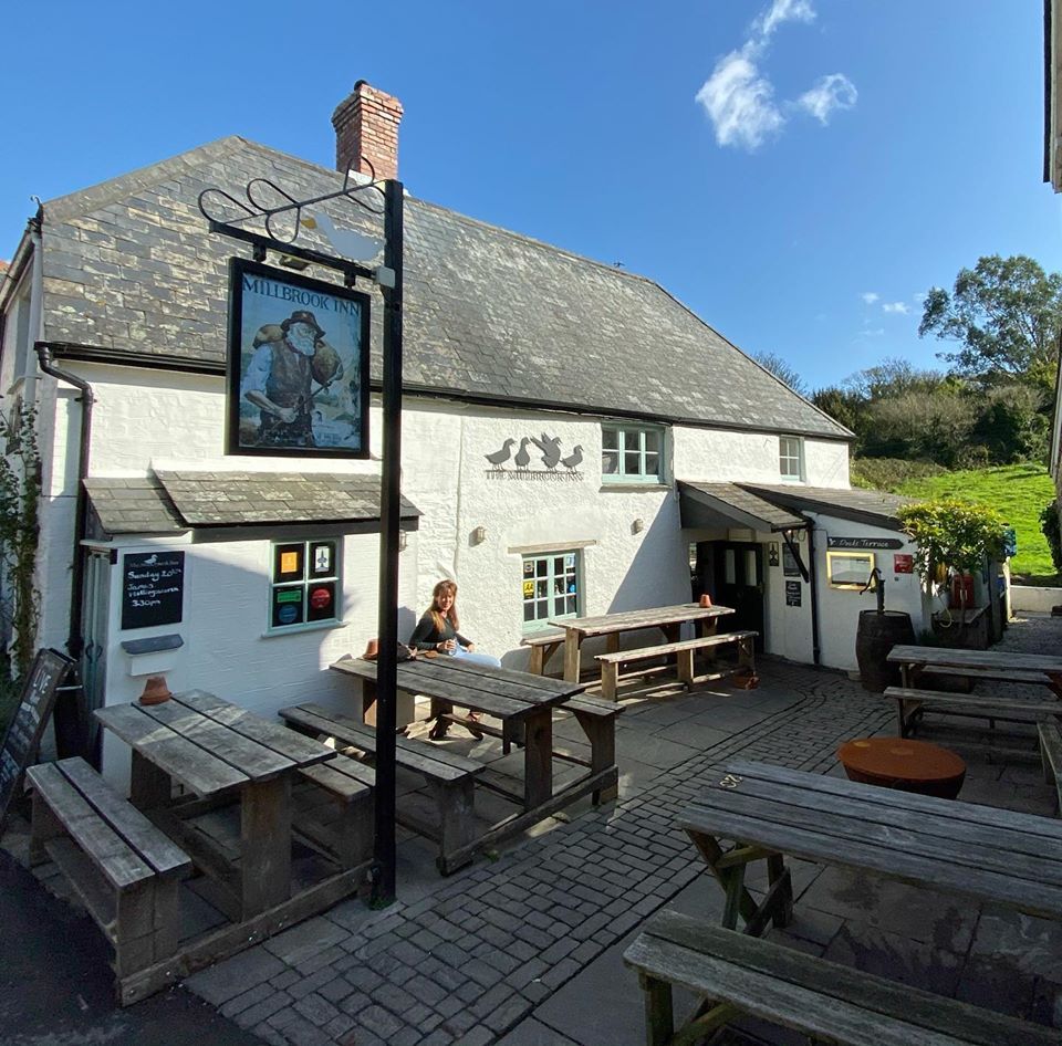 WeAcceptPets's tweet photo. The Millbrook Inn is a family-friendly & dog friendly pub located in South Pool. It offers delicious food & drink, cosy rooms & a welcoming atmosphere!
Accepts 🐶
https://t.co/jEiWs4WVNe
#SouthPool #Kingsbridge #Devon #Holiday #DogFriendly #Pub #Restaurant #VisitDevon #BookDirect https://t.co/EmCrclsDy5