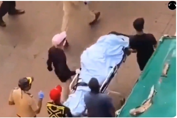 Masked men & wrapped corpses! R u sure, these r real bodies?We have nt seen body parts of this stretcher. As so many ques have raised against it, hw can we believe it's a corpse?Is it possible SSR was removed in yellow ambulance? See 2nd body, is it a male or female #CBITakesOver