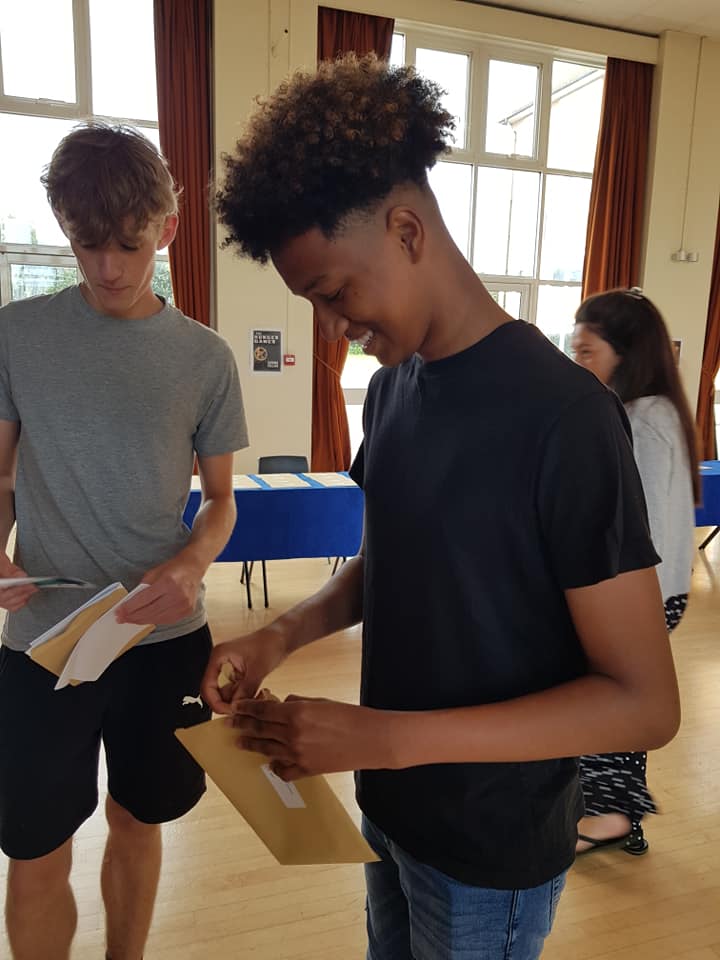 shsrbk's tweet image. The moment of truth..! 😅 #gcseresults #gcses2020 #gcseresultsday #gcseresults2020 #gcseresultsday2020