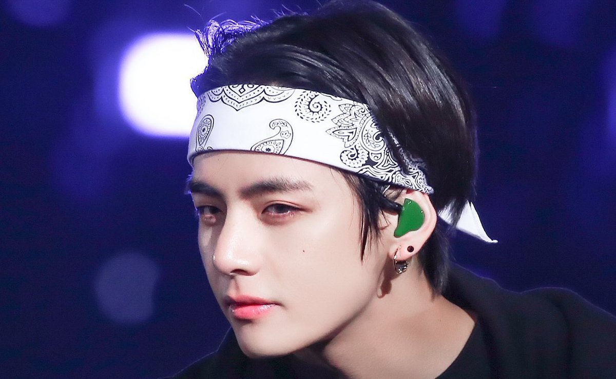 ふう トレンド流石すぎる ここに来てmic Dropってことはこの衣装じゃない ねぇテテさんヘアバンドなんじゃない ねぇ ただの願望