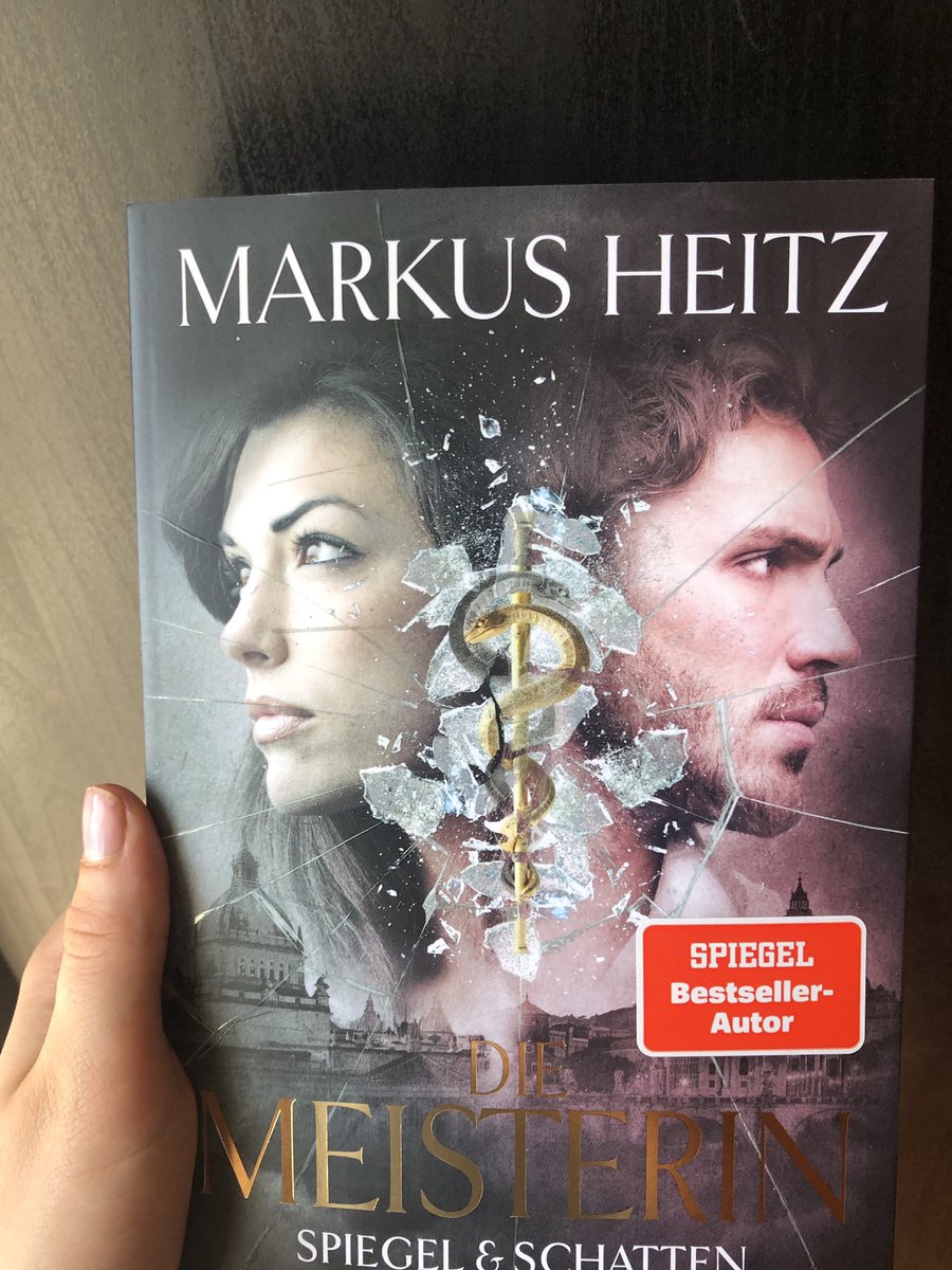 Endlich 🥰Der zweite Zeil der Reihe ! Sehr zu Empfehlen!! Wieder eine tolle, mitreisenden Geschichte von Markus Heitz 😊 Also wenn Ihr was neues zu Lesen braucht😄#bücher #markusheitz #fantasy #meisterin #book #story #geschichte #streamer