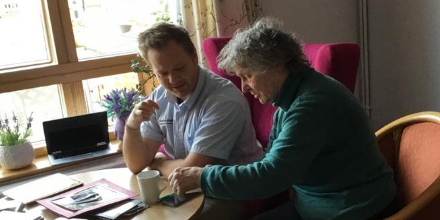 RusthallLodgeCH's tweet photo. We're delighted to be one of a few homes in #Kent that is using @dementia_IM. #InteractiveMe was developed by Sam Dondi-Smith to support people in engaging in activity that is personal and meaningful to them 🔗 https://t.co/T9z5dgbNoc.

#CareHome #Wellbeing #Rusthall https://t.co/XN2PxBTbr7