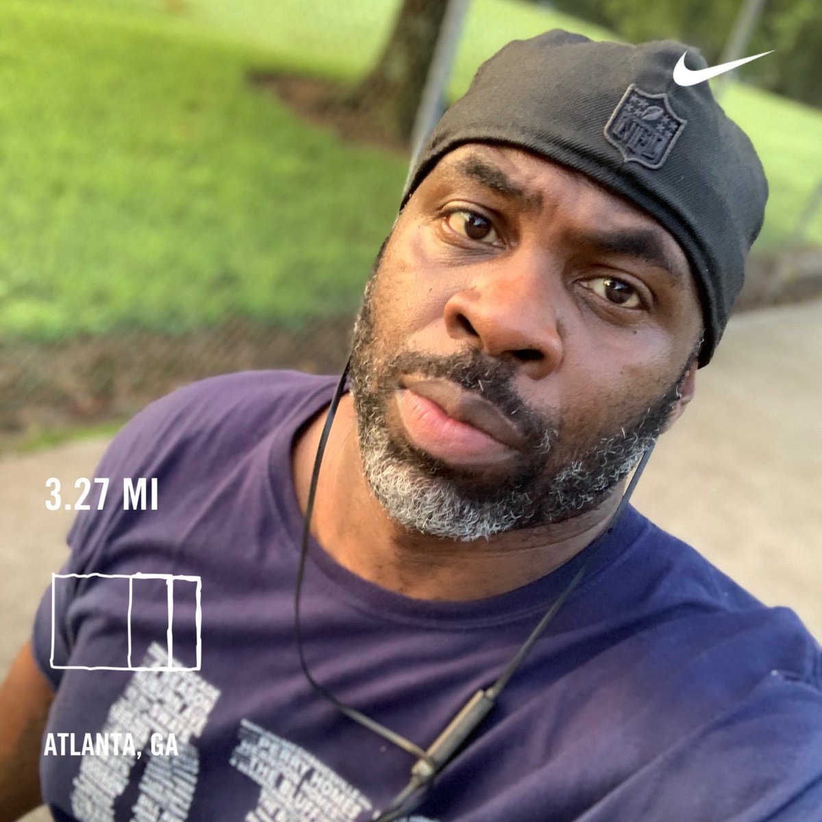 maceojr's tweet photo. #JustDoIt #NikeRunApp #SmediumSeason #CurlsForTheGirls https://t.co/eYRqAWsgYK