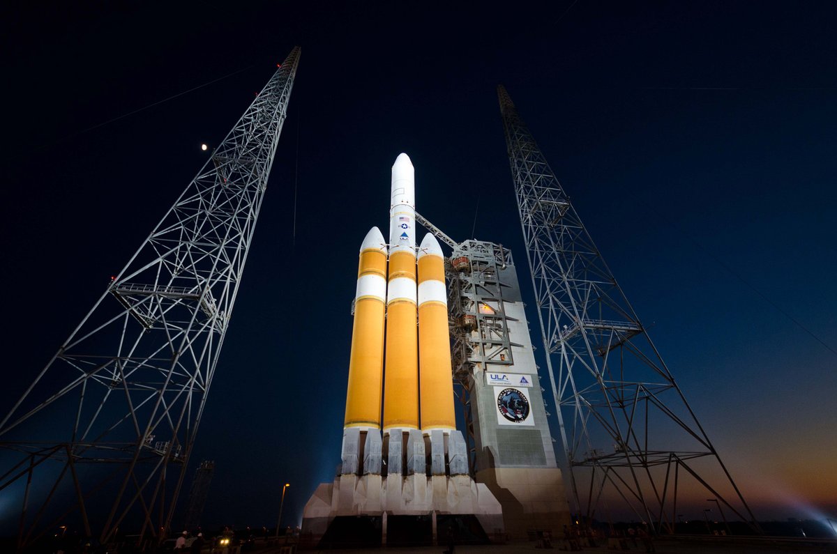 Next week's  #NROL44 launch continues the  #DeltaIVHeavy rocket's service to U.S. national security. The partnership between ULA and  @NatReconOfc has featured seven launches of the heavy-performance rocket on NRO missions. This thread will look back at highlights of each launch!