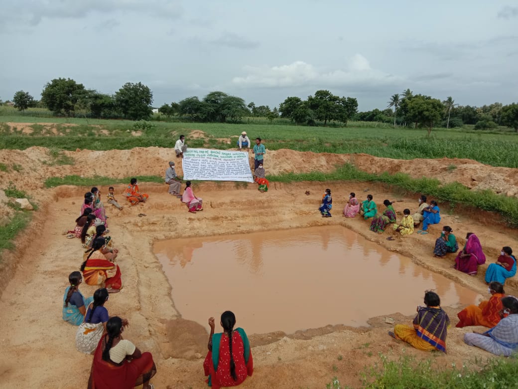 Dalit, mining-affected women and #MNREGA workers in Bellary supported by Sakhi Trust and Dhaatri are campaigning against the loss of their land and livelihoods due to illegal #mining. #COVID19pandemic has caused more distress in their lives.