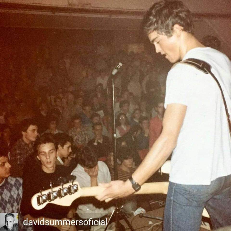 sonya_g's tweet photo. @DavidSummersHG era de los nuestros le gustaba la primera fila🤣😘😘😘😘 https://t.co/5HCMIRMcLx