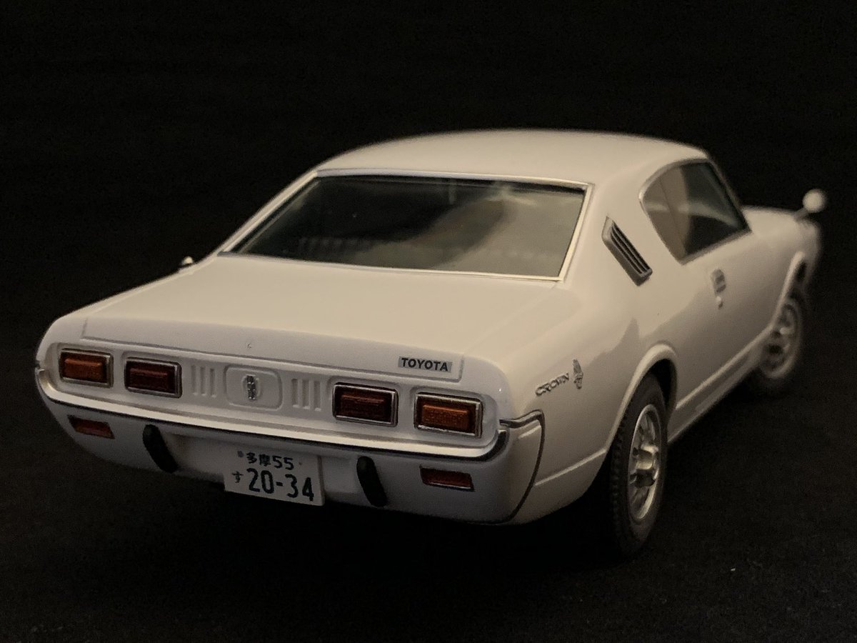 旧ヤマダのクジラクラウン完成 国産名車、オオタキと並べてみた